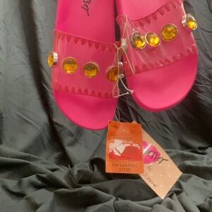 Baddie Betsey Johnson sandal